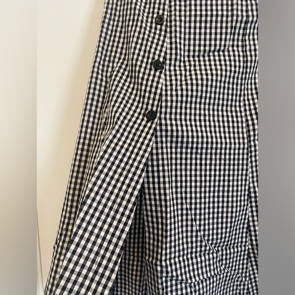 Gingham midi skirt with buttons and slit